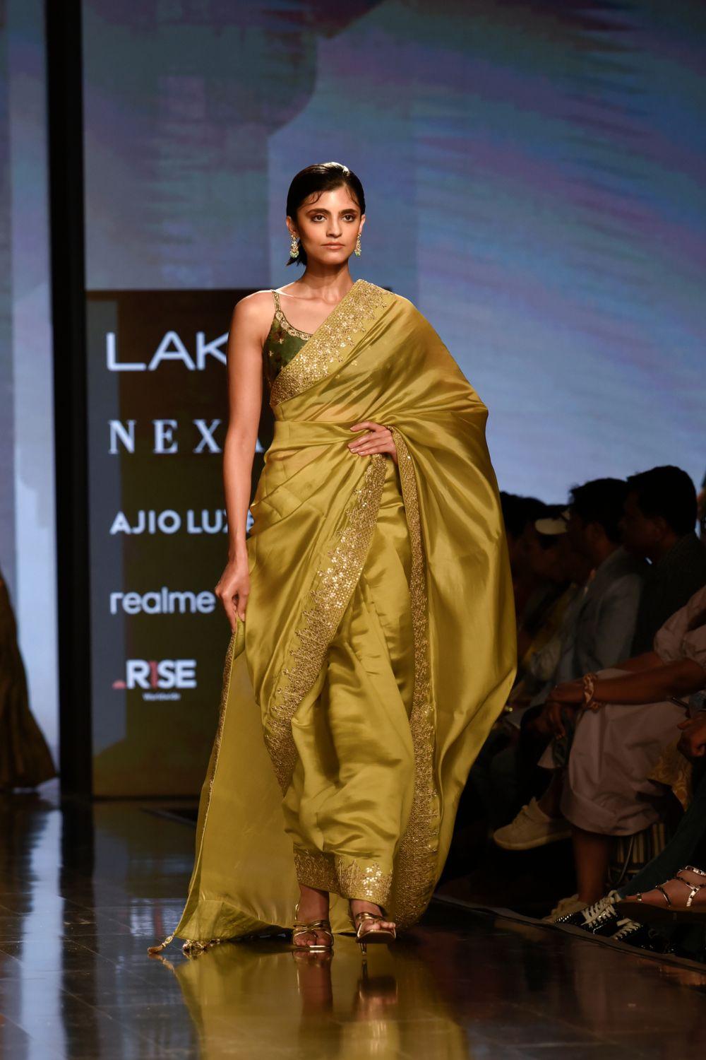 Dry Heena Green Saree with Printed Blouse