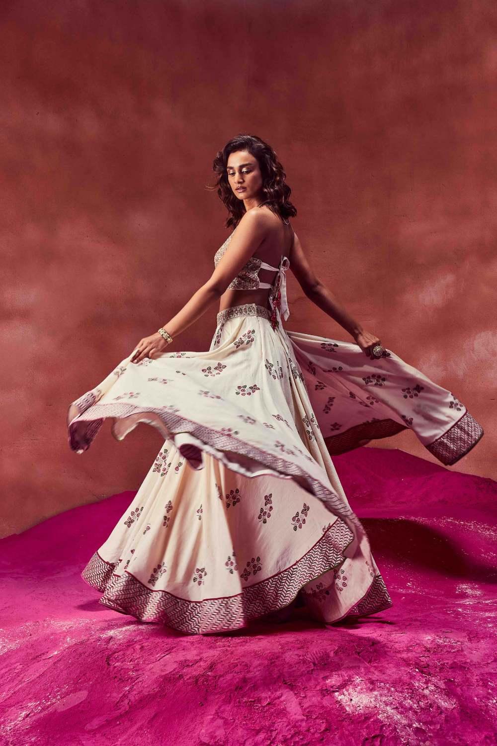 Ivory Halter Neck Blouse With lehenga & Dupatta