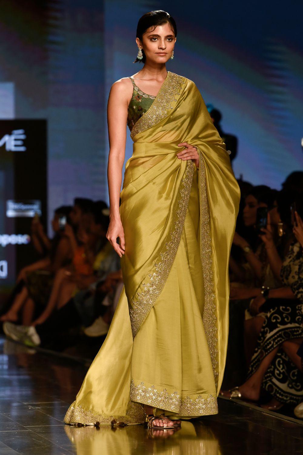 Dry Heena Green Saree with Printed Blouse