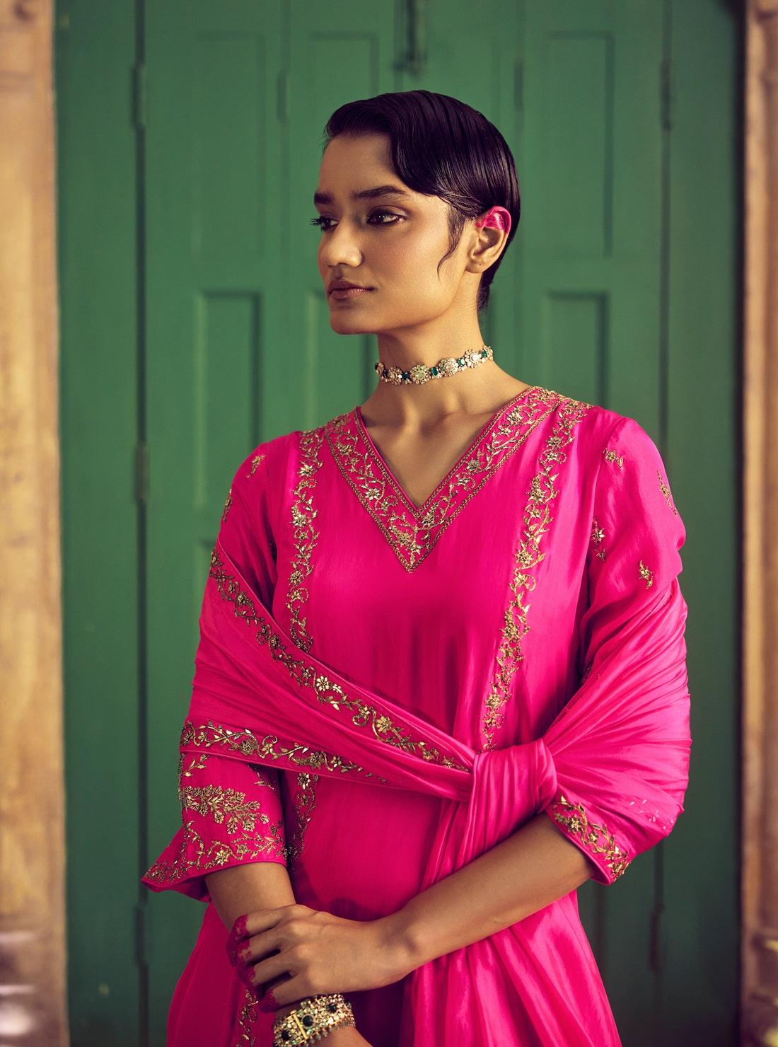 Classic Gulaabi Gulaal Kurta Set