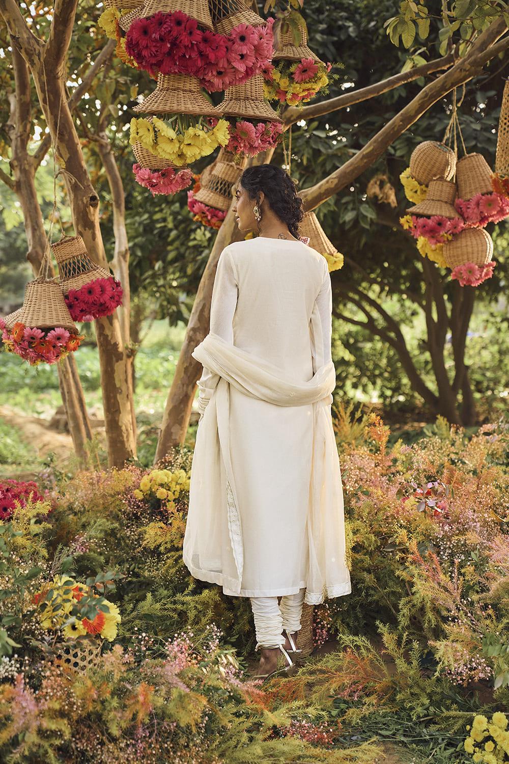 Ivory Chanderi Kurta With Dupatta And Chudidar