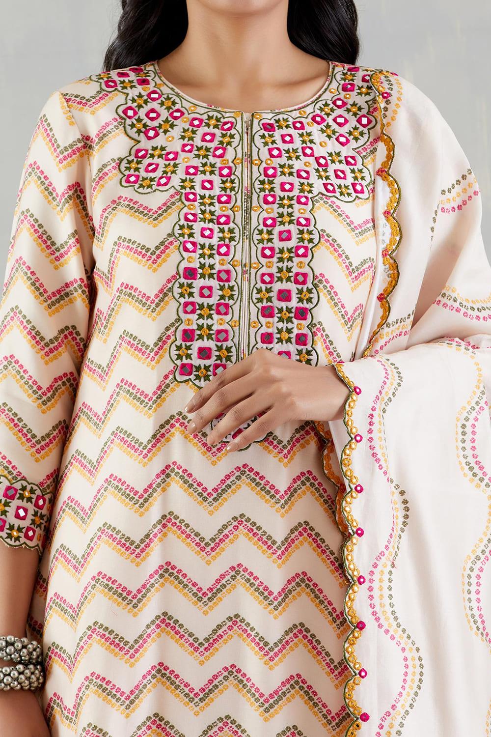 Blush Pink Printed kurta With Dupatta And Pants
