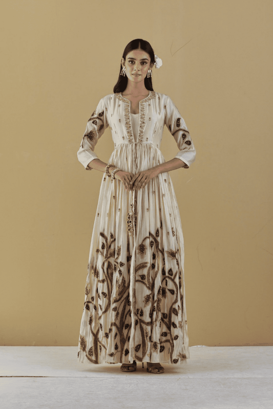 Ivory Applique Work Kurta With Bustier Full Inner