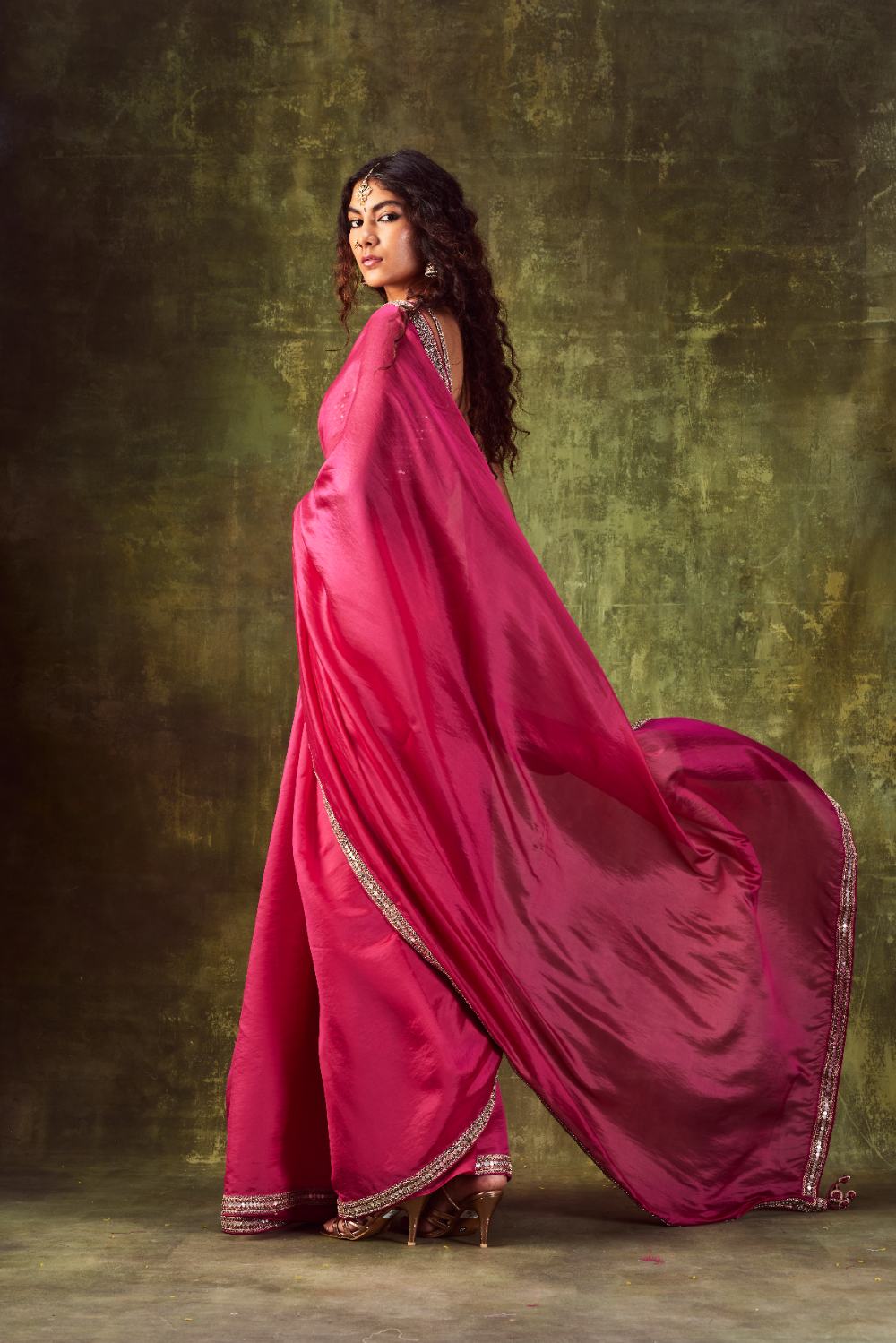Priya Mani Raj in a hot pink saree for 